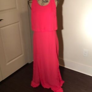 Sleeveless pink maxi